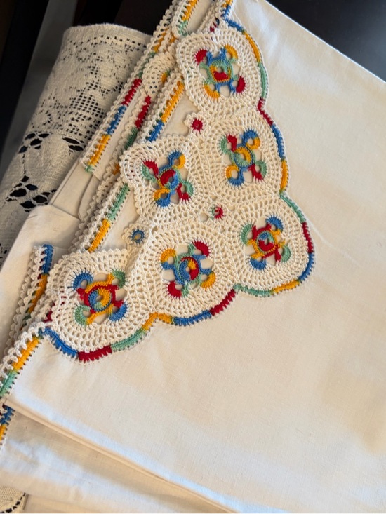 None Other - Pr, of Hand-Crocheted Multi-Color Trim creme colored Pillowcases Queen